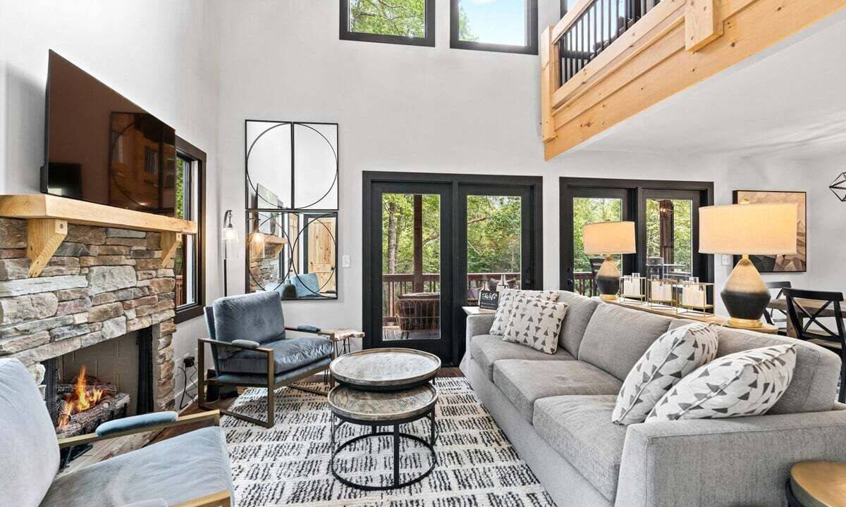 Photo of Livingroom in Hendersonville