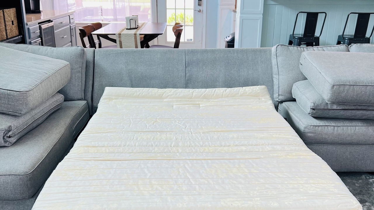 Photo of Livingroom in Kingston