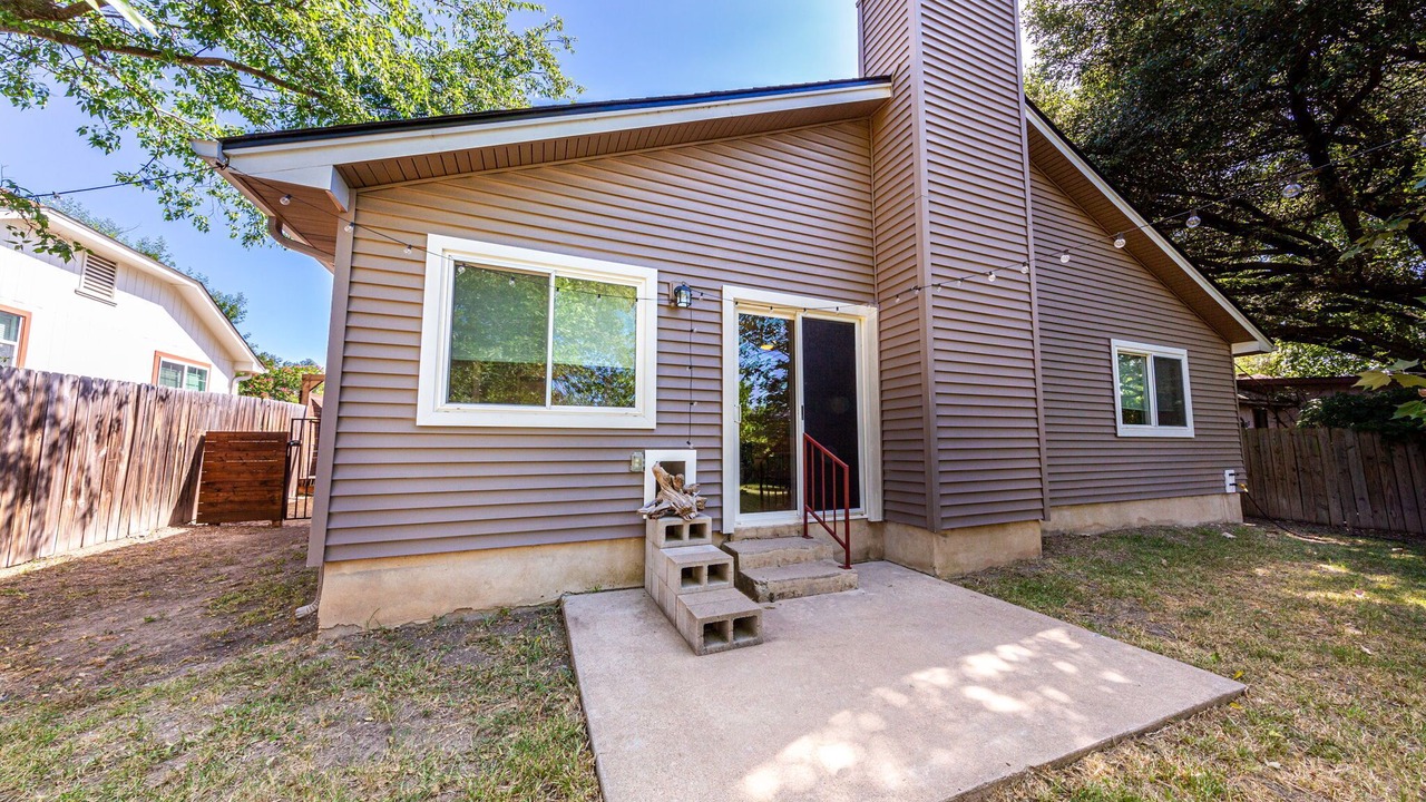 Photo of Outdoor in Buckingham Estates