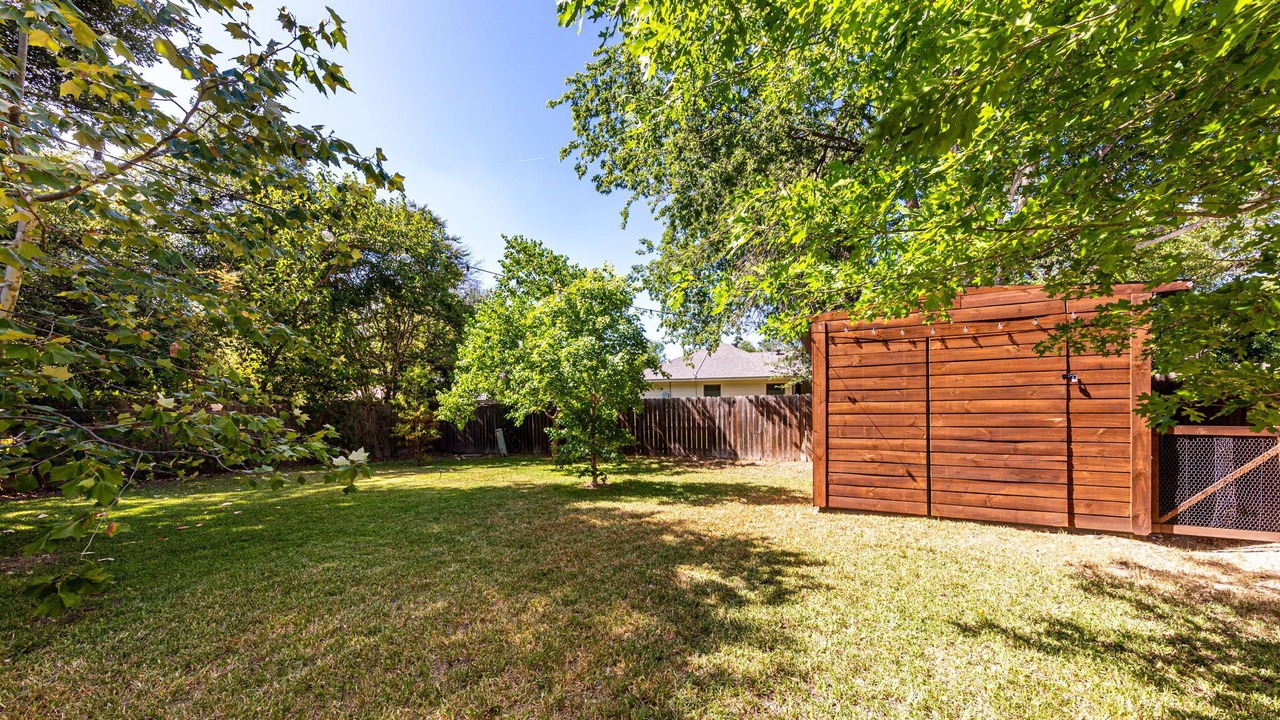 Photo of Outdoor in Buckingham Estates