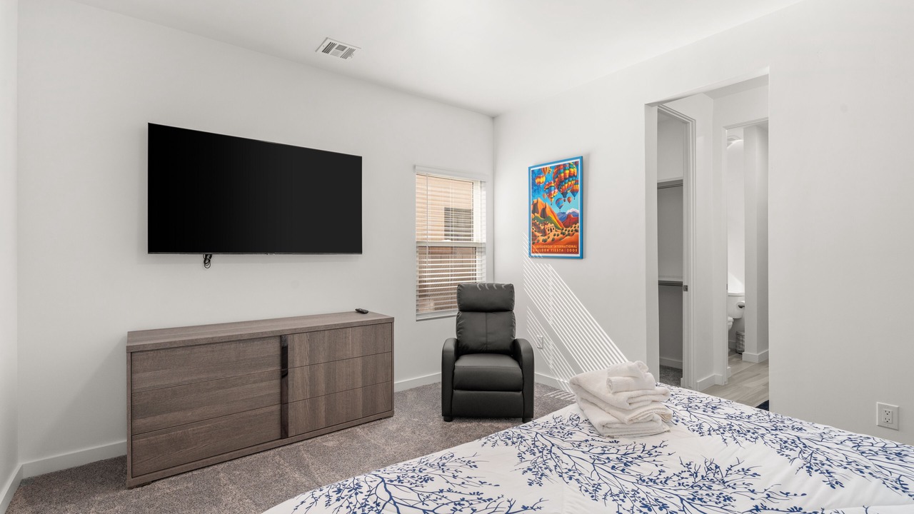 Photo of Bedroom in North Valley