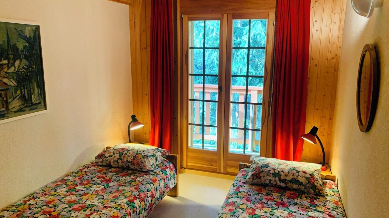 Photo of Bedroom in Lens