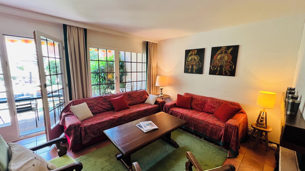 Photo of Livingroom in Lens