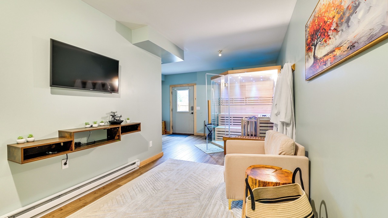 Photo of Livingroom in Town of Webb