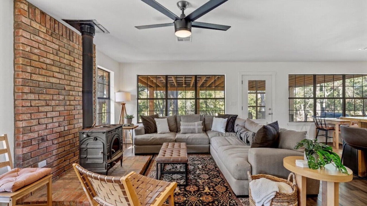 Photo of Bedroom in Hill County