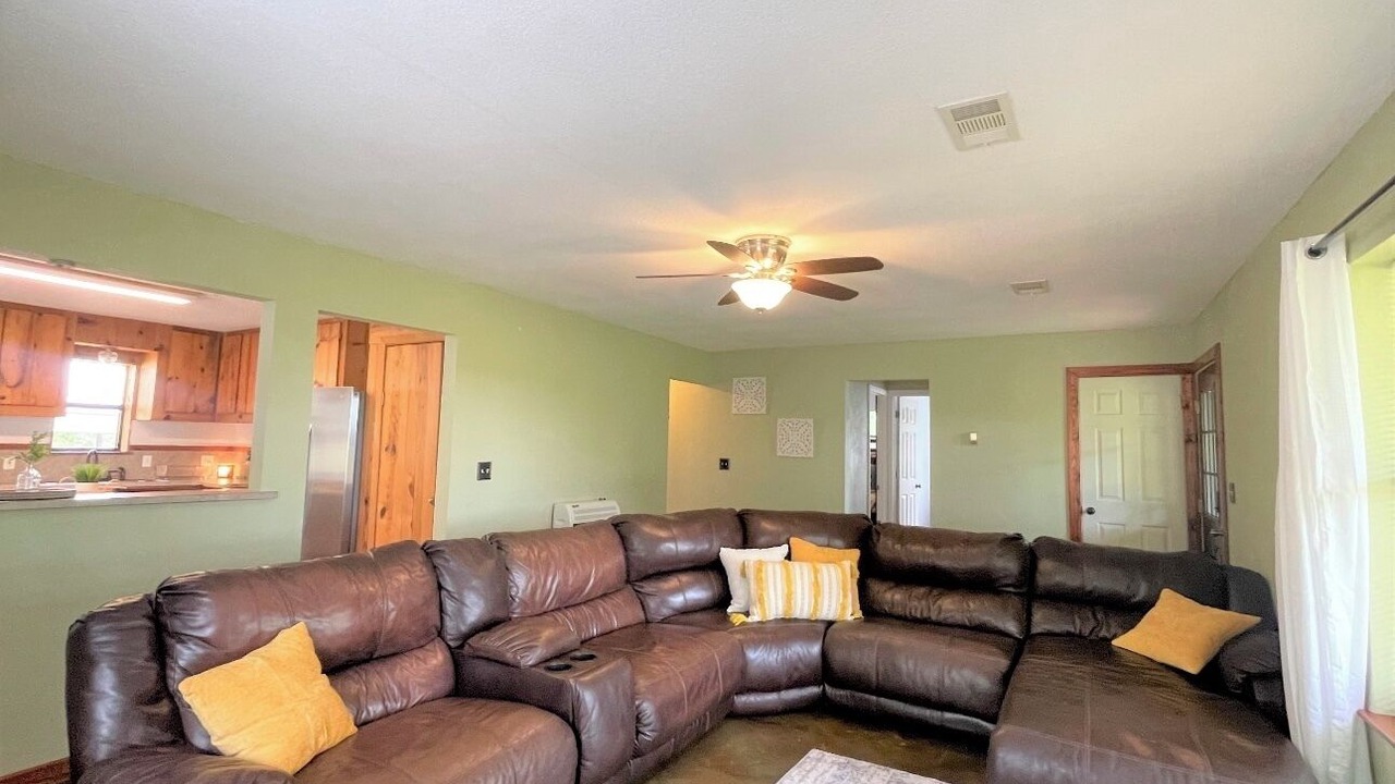 Photo of Livingroom in Ozark