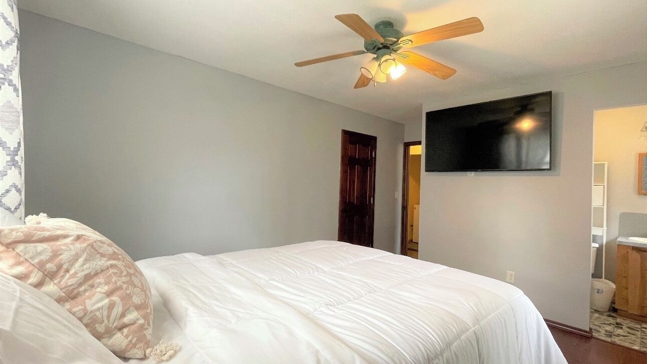 Photo of Bedroom in Ozark