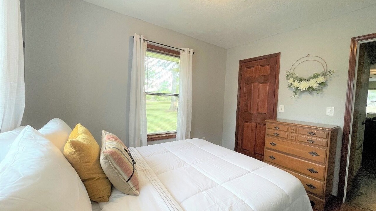 Photo of Bedroom in Ozark