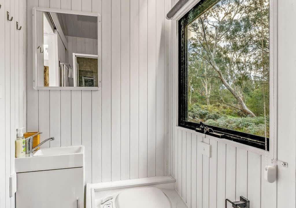 Photo of Bathroom in Dadswells Bridge