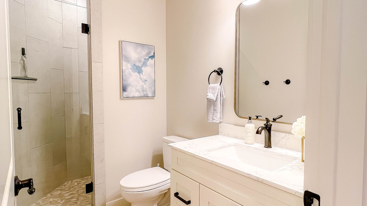 Photo of Bathroom in Page