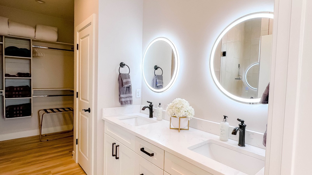 Photo of Bathroom in Page