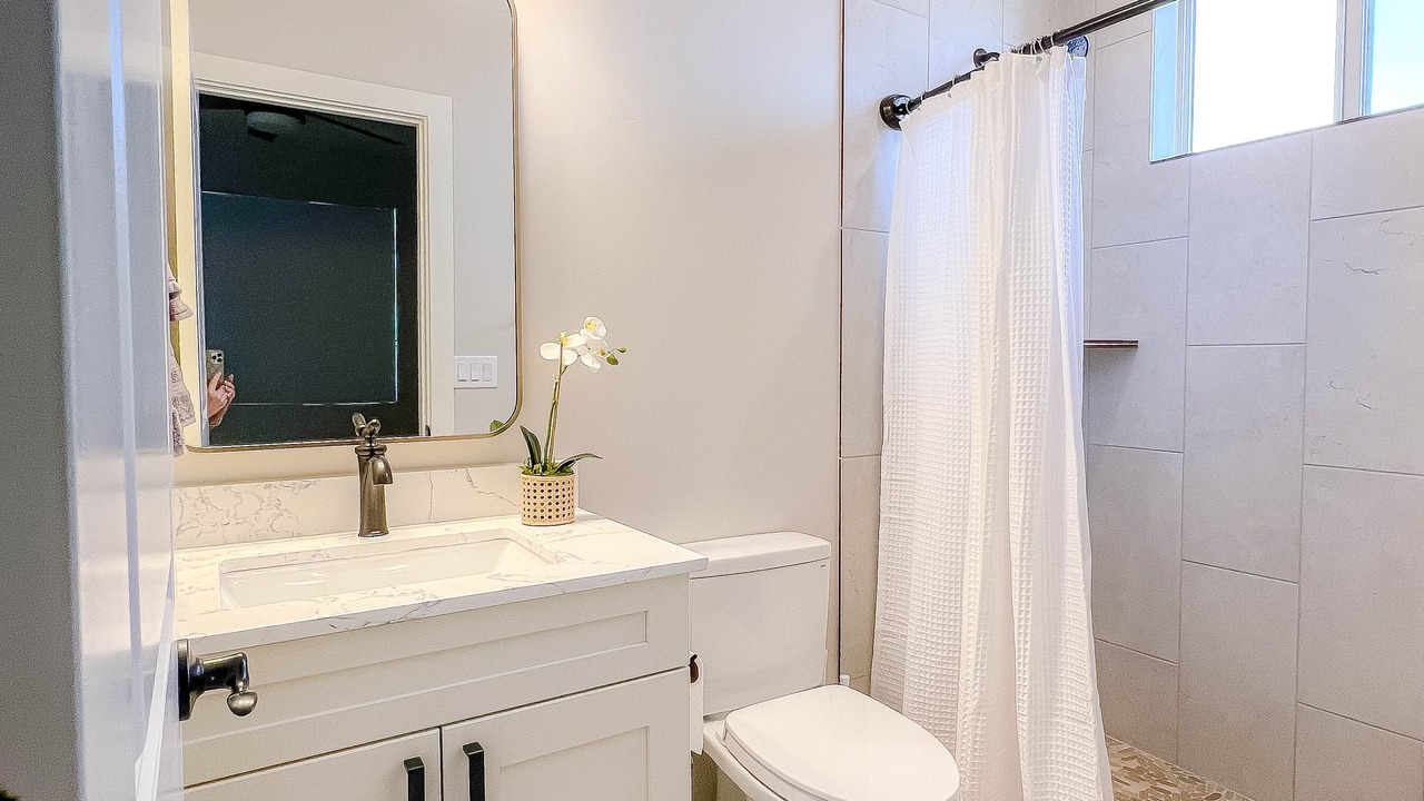 Photo of Bathroom in Page