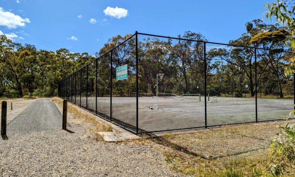 Photo of Others in Dadswells Bridge
