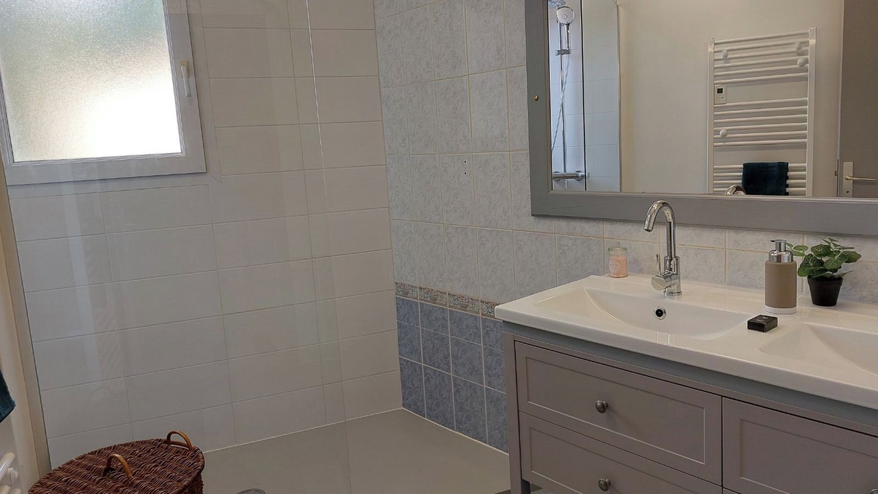 Photo of Bathroom in Thiers