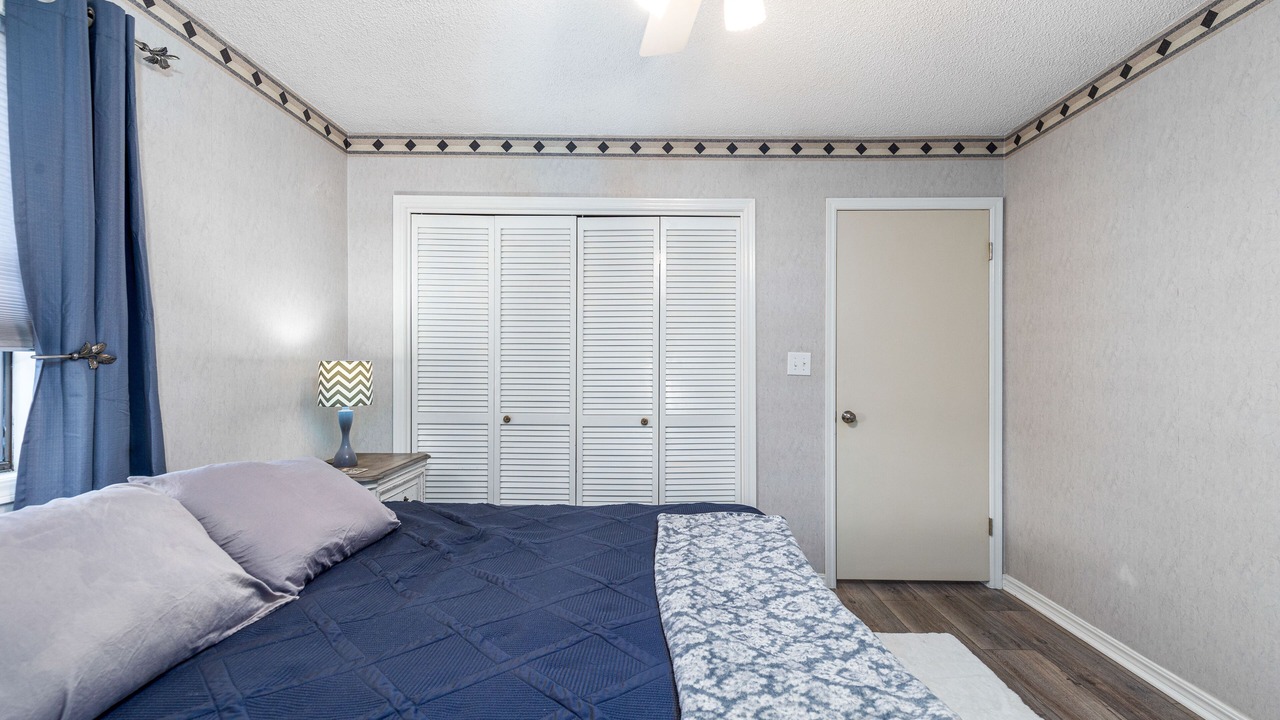 Photo of Bedroom in Grove