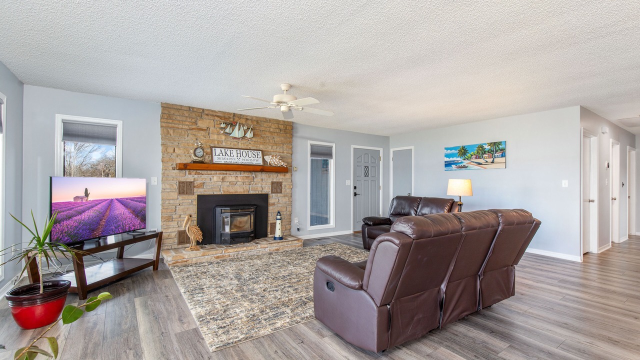 Photo of Livingroom in Grove