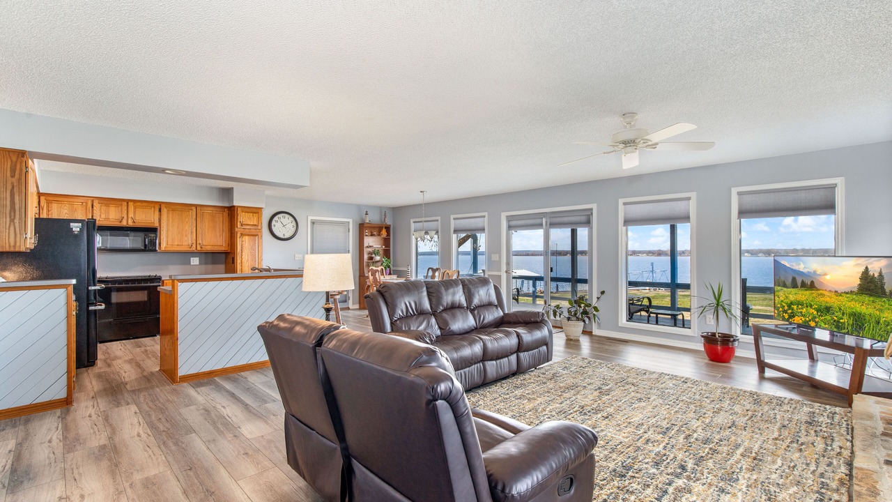 Photo of Livingroom in Grove