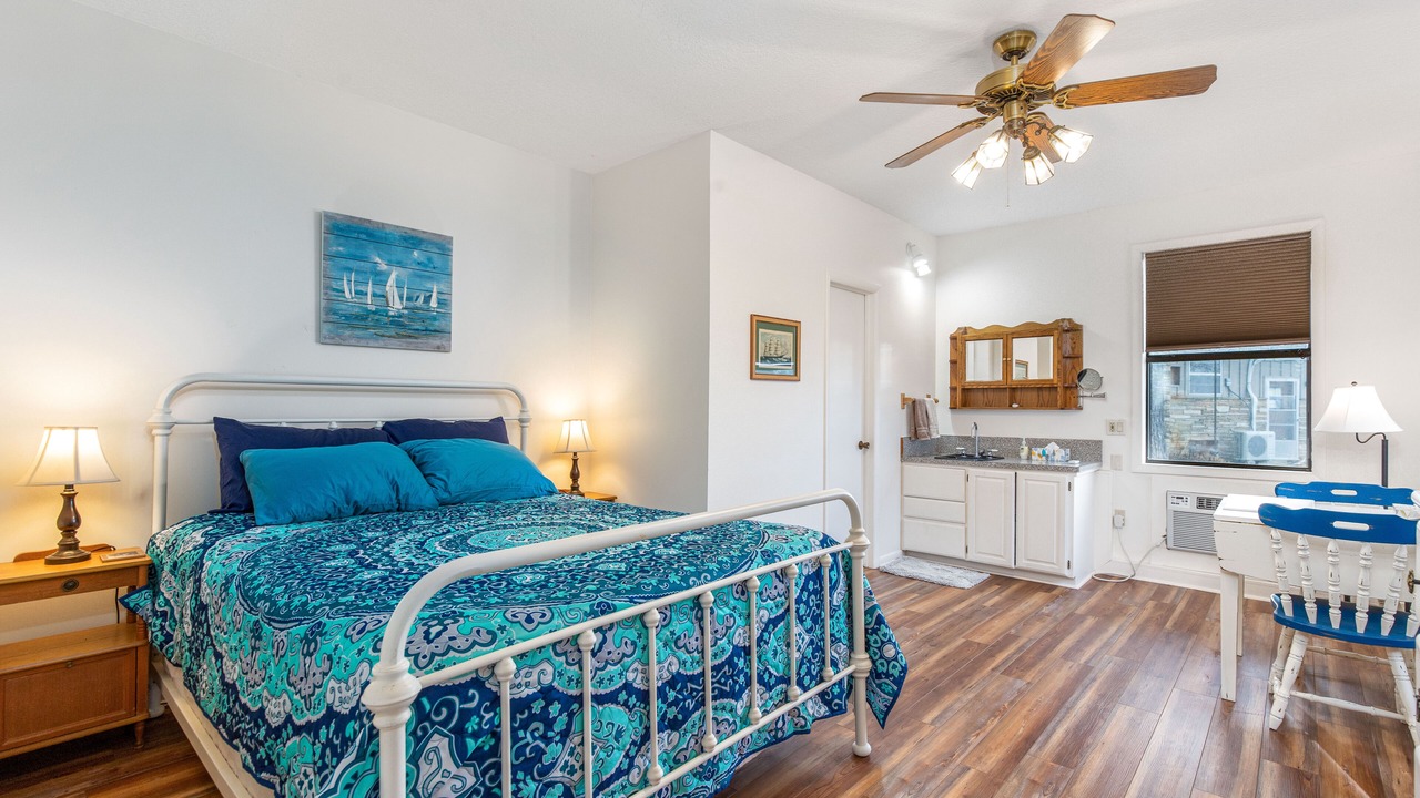 Photo of Bedroom in Grove
