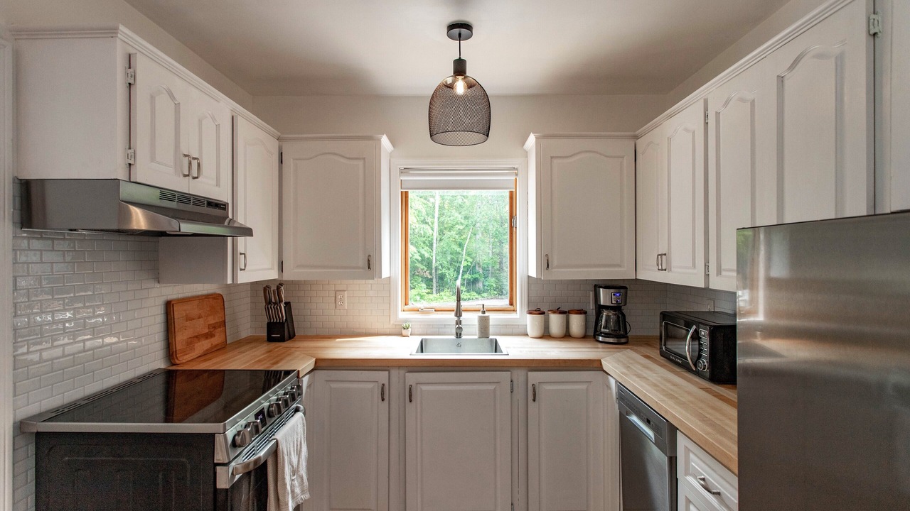 Photo of Kitchen in Silver Water