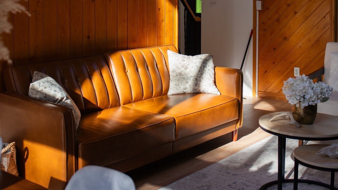 Photo of Livingroom in Silver Water