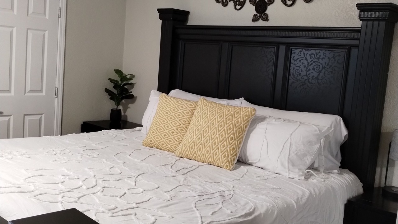 Photo of Bedroom in Des Moines