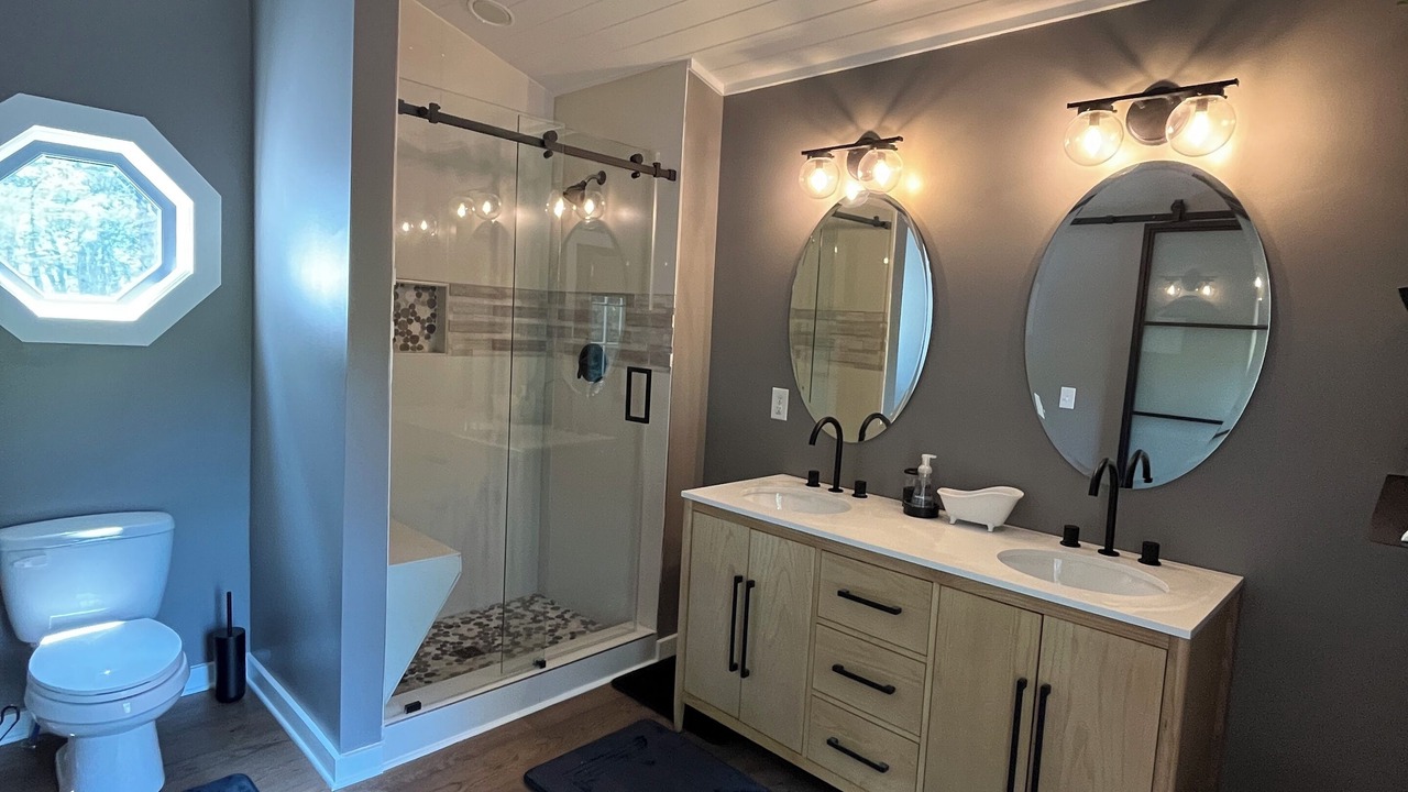 Photo of Bathroom in Cullowhee