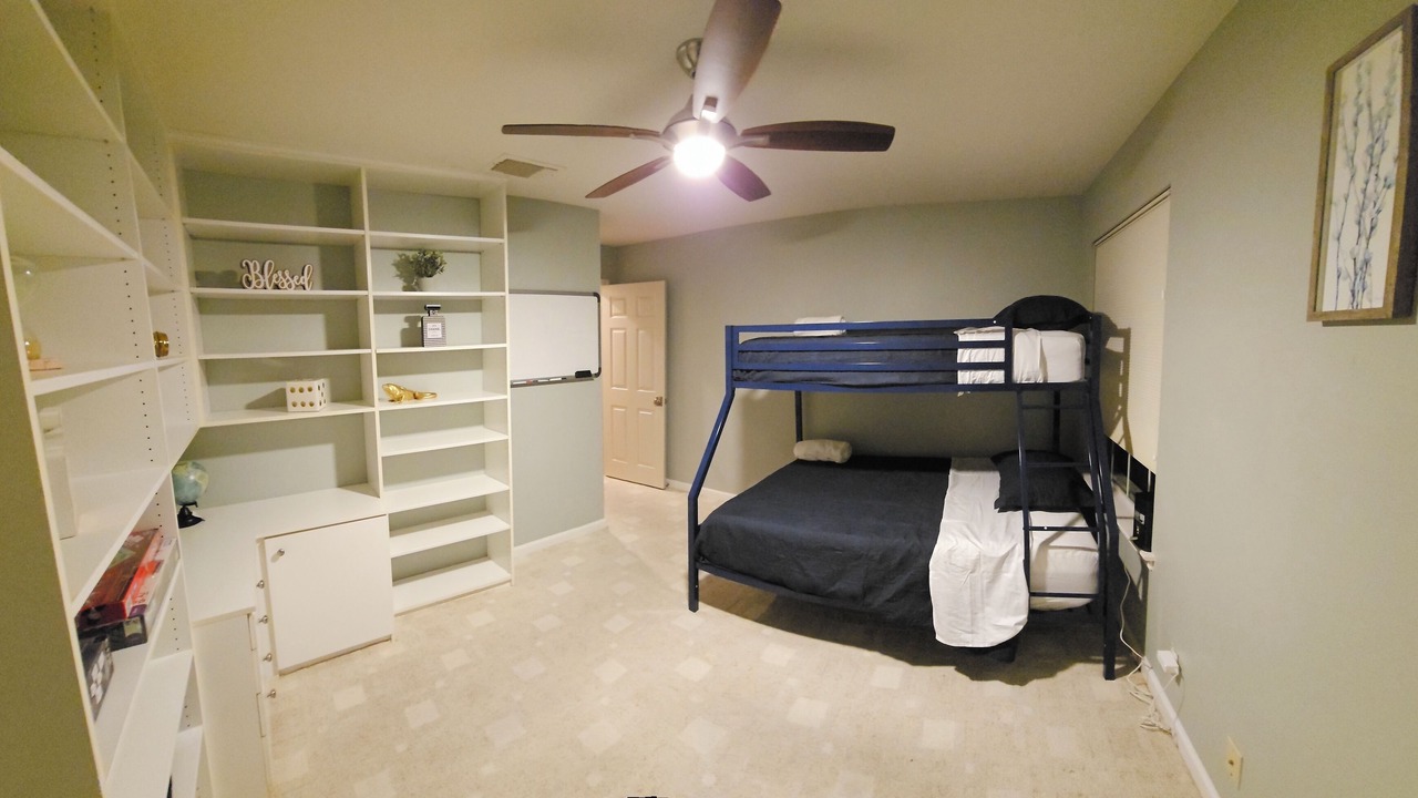 Photo of Bedroom in North Central Thousand Oaks