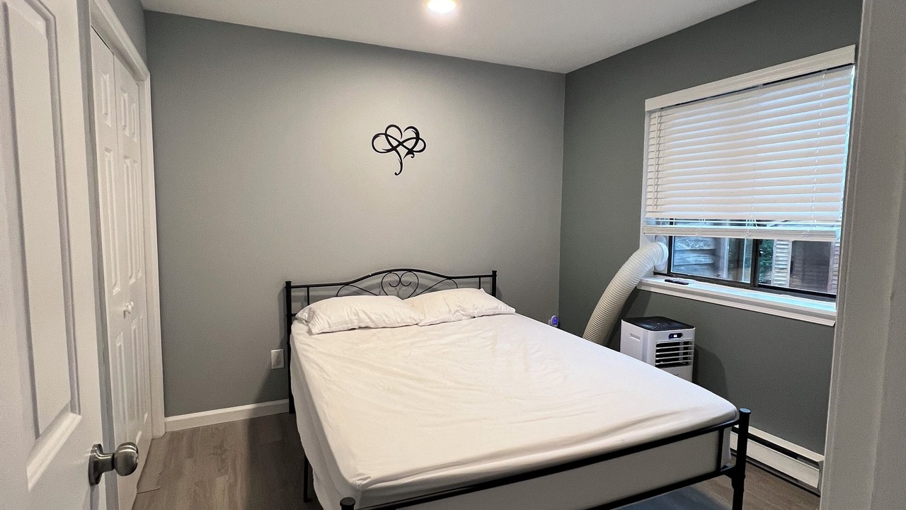 Photo of Bedroom in Woodridge