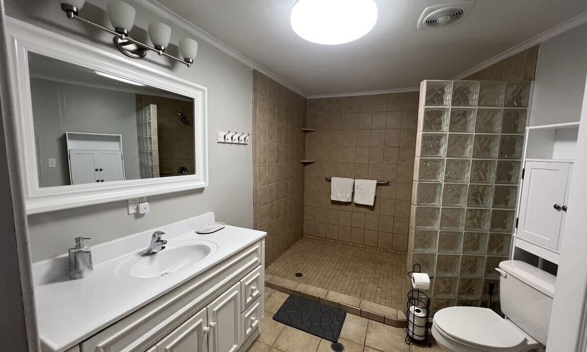 Photo of Bathroom in Delaware City