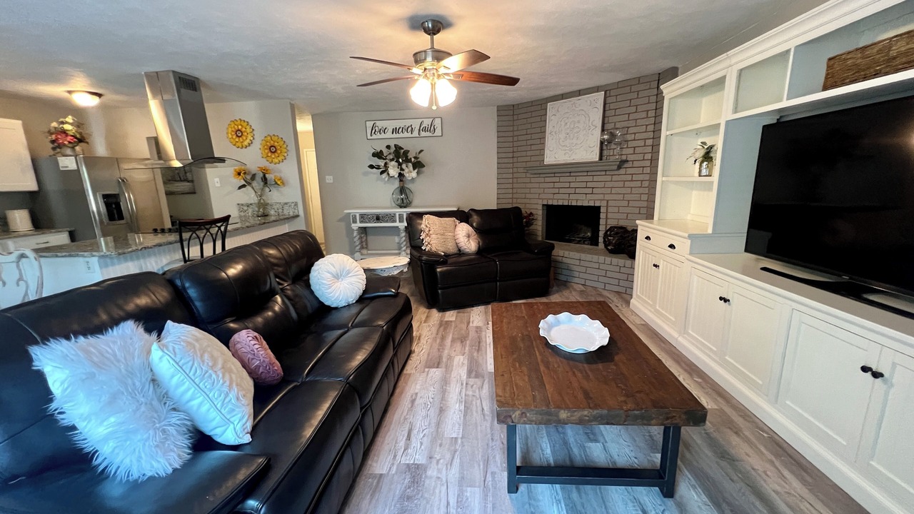 Photo of Livingroom in The Colony