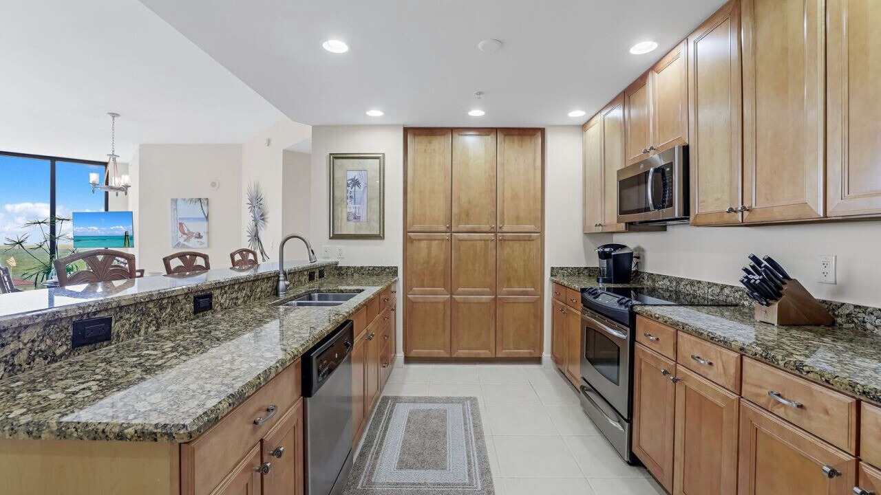 Photo of Kitchen in Cape Harbour
