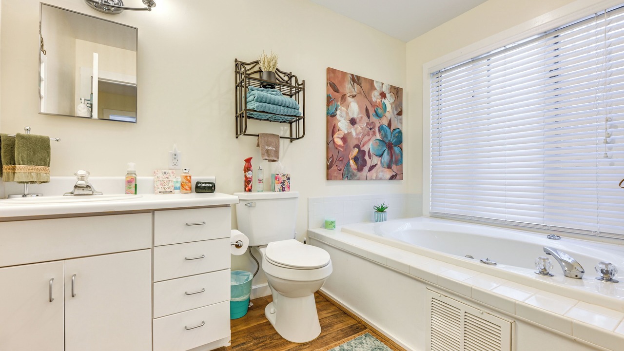 Photo of Bathroom in Pine Mountain Valley