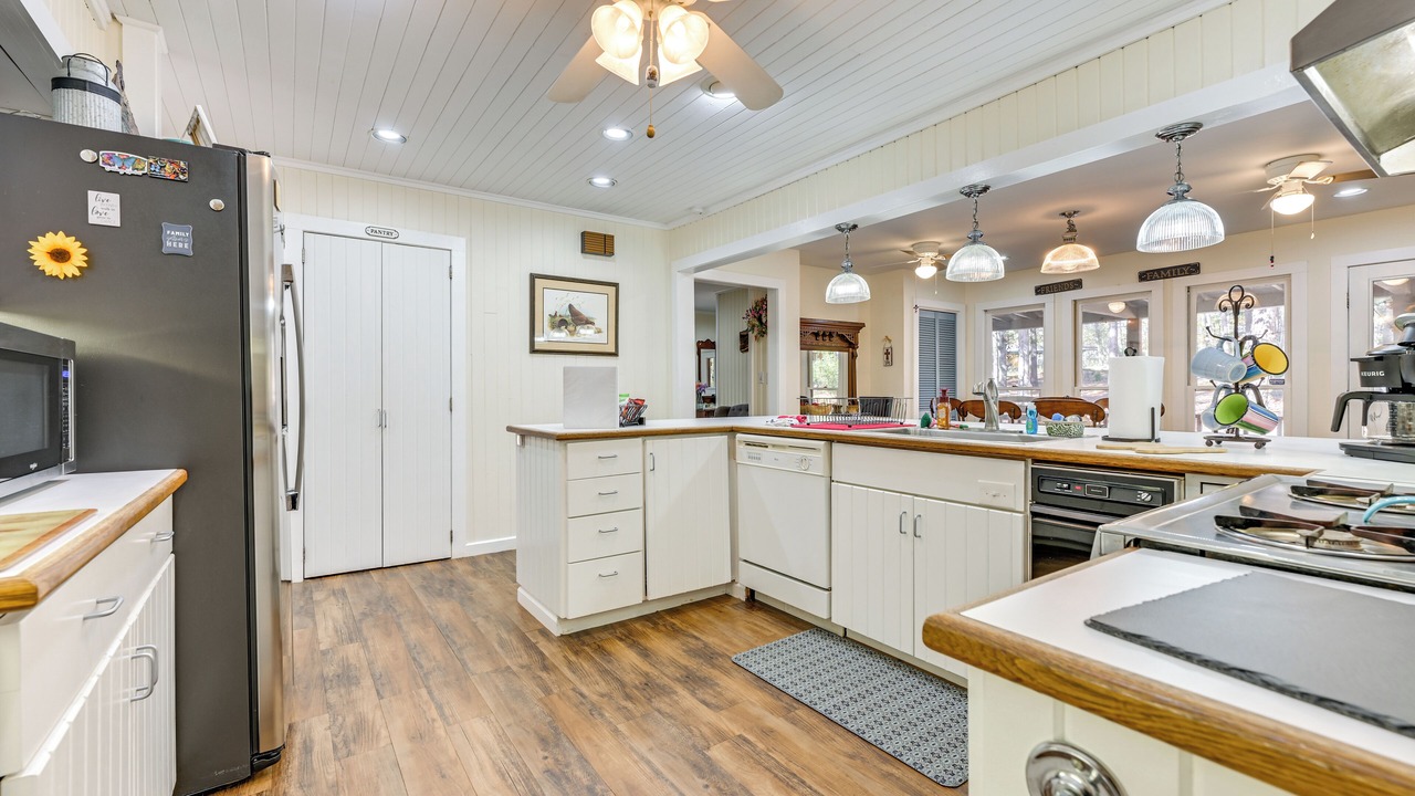 Photo of Kitchen in Pine Mountain Valley