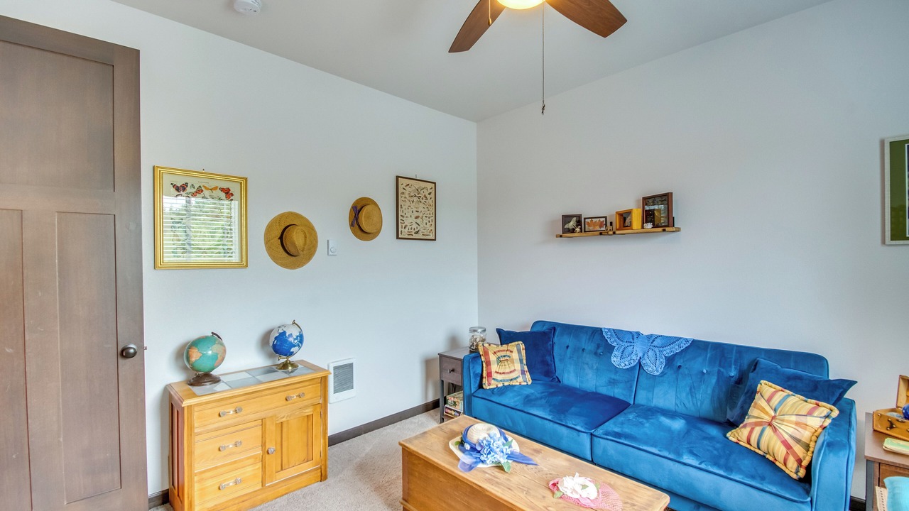 Photo of Livingroom in Shelton