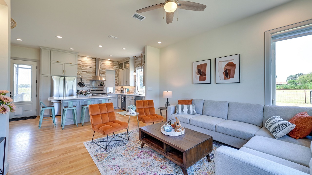 Photo of Livingroom in Weston