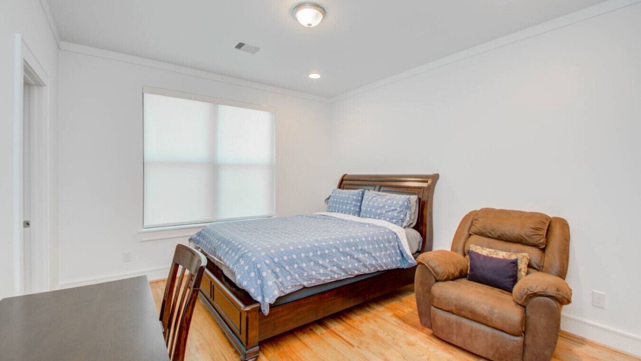 Photo of Bedroom in Hyde Park