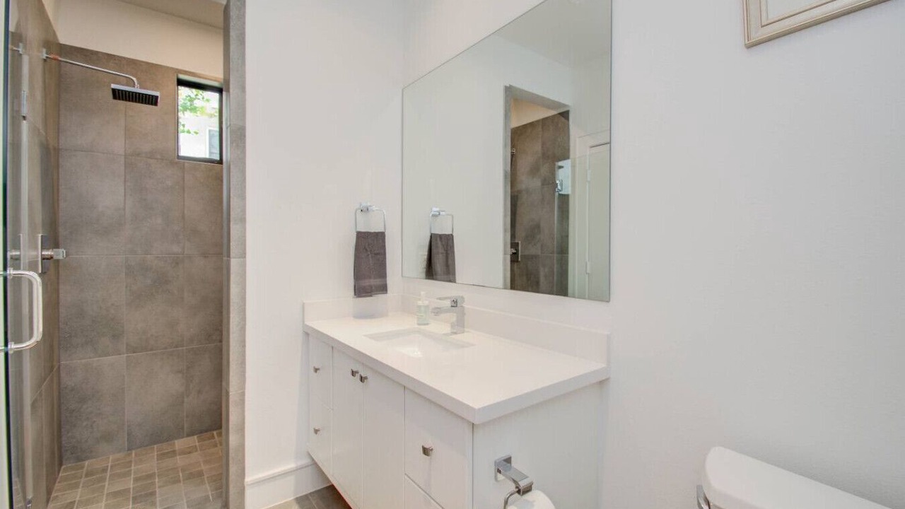 Photo of Bathroom in Hyde Park