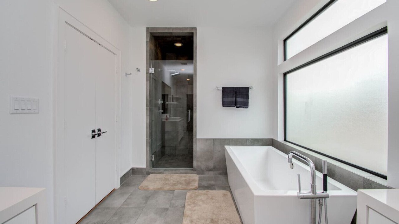 Photo of Bathroom in Hyde Park