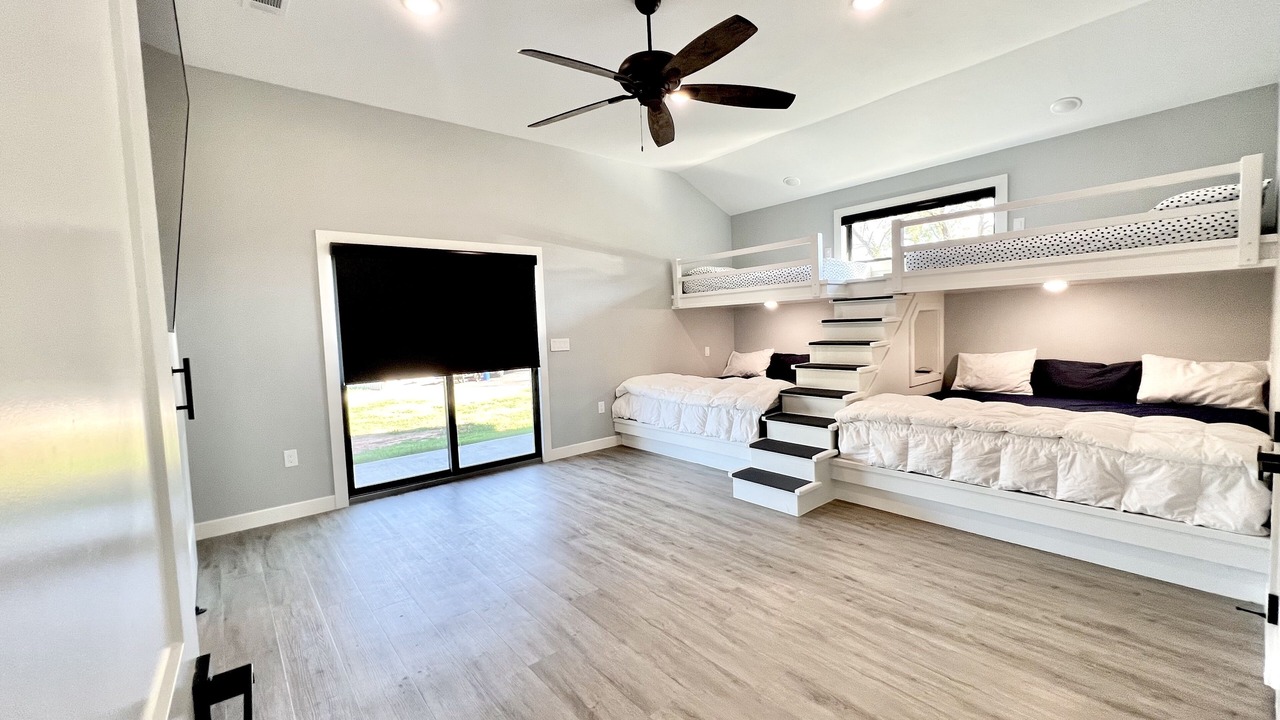 Photo of Bedroom in Graford