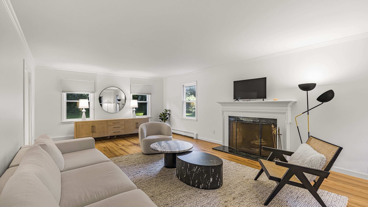 Photo of Livingroom in Village of East Hampton
