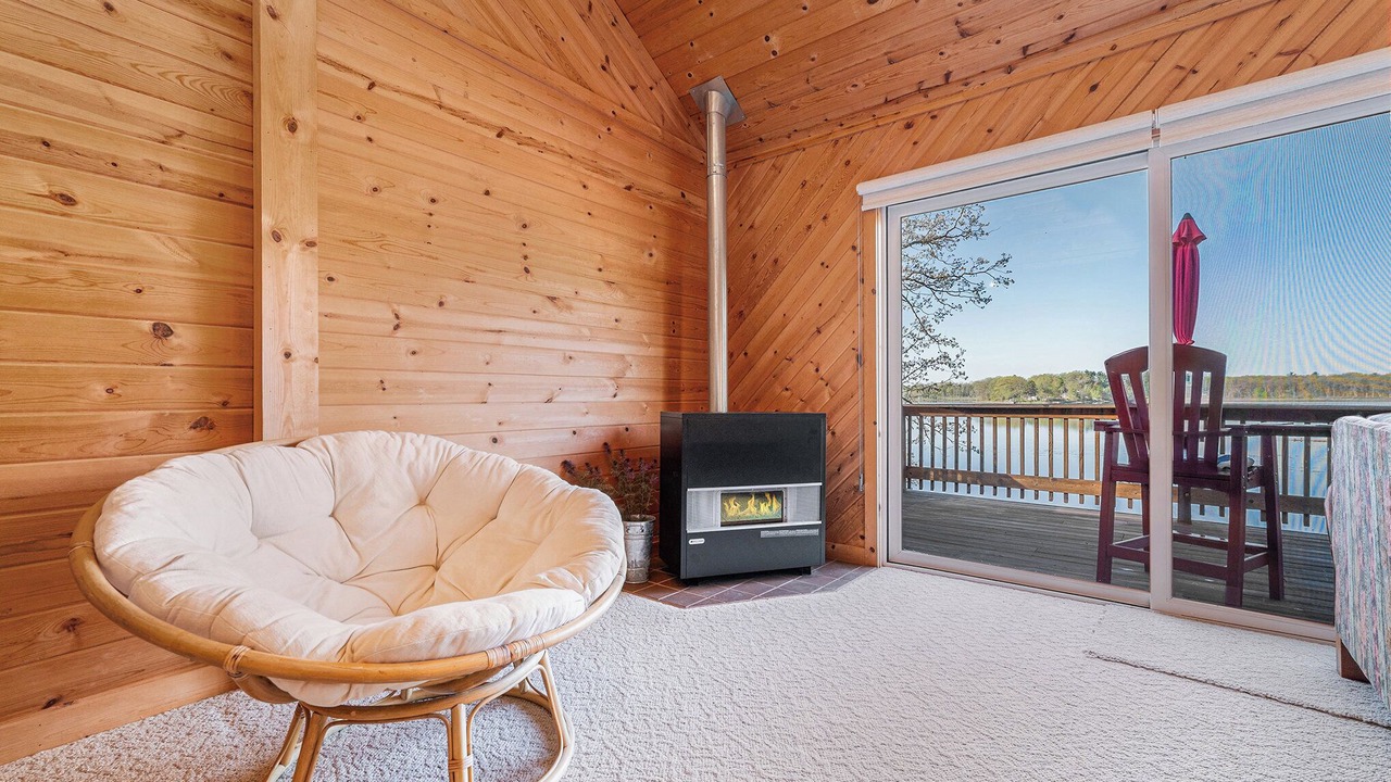 Photo of Livingroom in Lake City