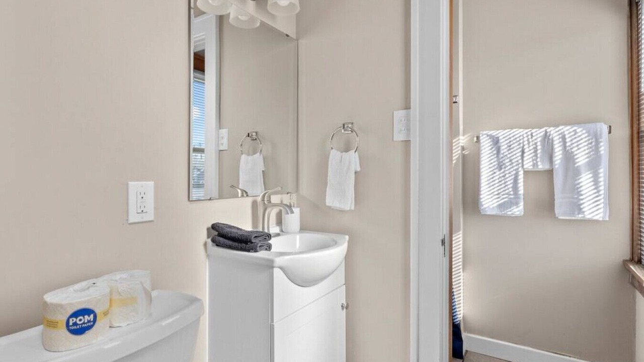 Photo of Bathroom in St. Charles Historic District