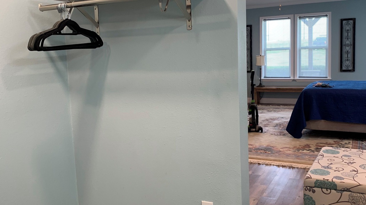 Photo of Bedroom in Okmulgee County