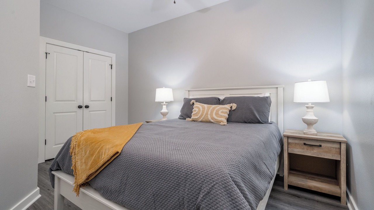 Photo of Bedroom in Lake Hamilton