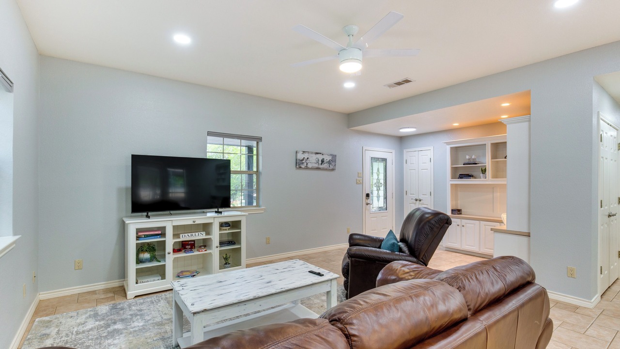 Photo of Livingroom in Carolyn Estates