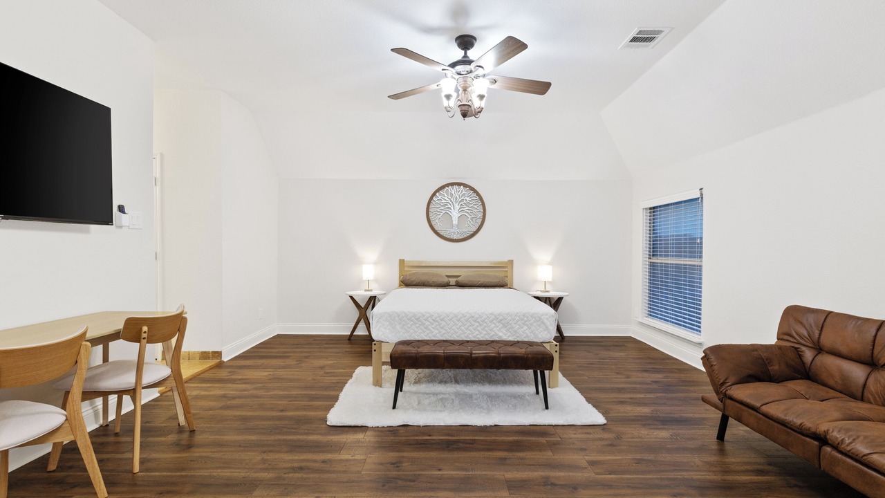 Photo of Livingroom in North Central Carrollton
