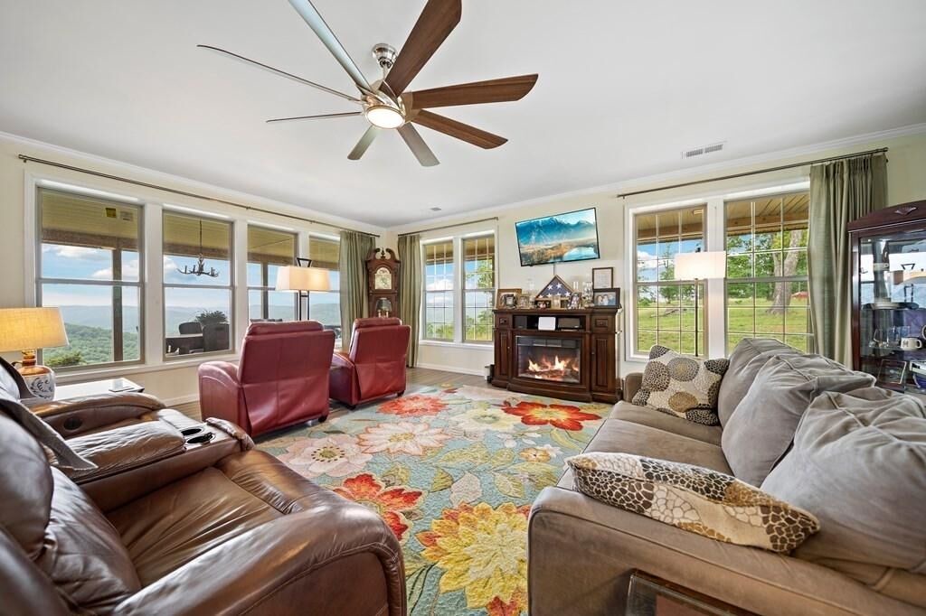 Photo of Livingroom in Crawford