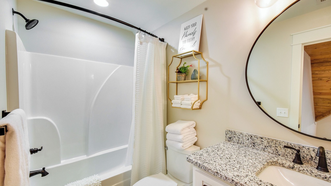 Photo of Bathroom in Clarkesville