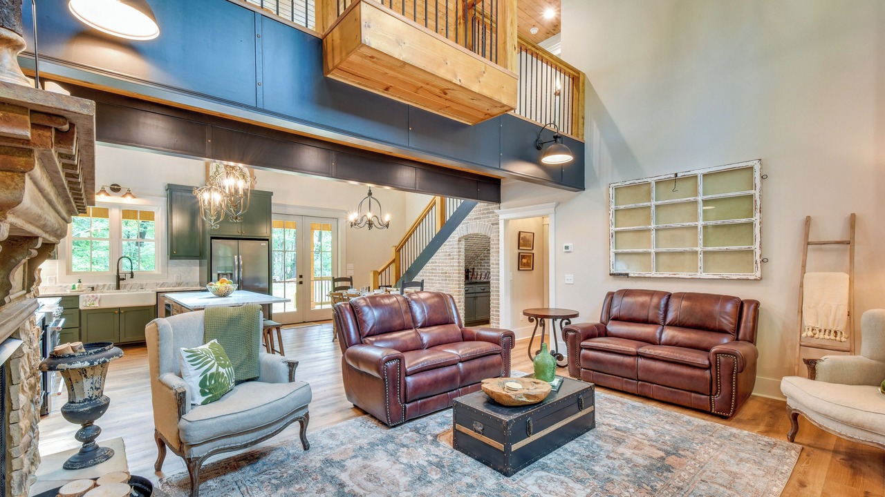 Photo of Livingroom in Clarkesville