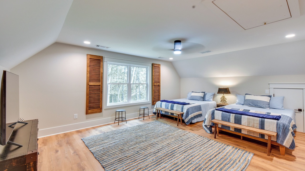 Photo of Others in Clarkesville